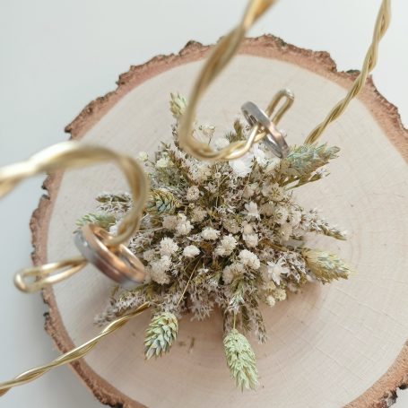 Ringhalter mit Trockenblumendeko
